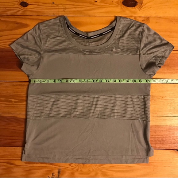 Nike Silver Dri Fit Running Top, EUC, M - Picture 7 of 13